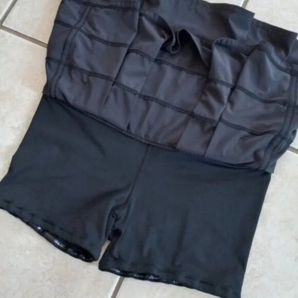 lululemon pace rival skirt black Women's Size 8 Luxtreme swift 4 way stretch lig - Picture 5 of 10
